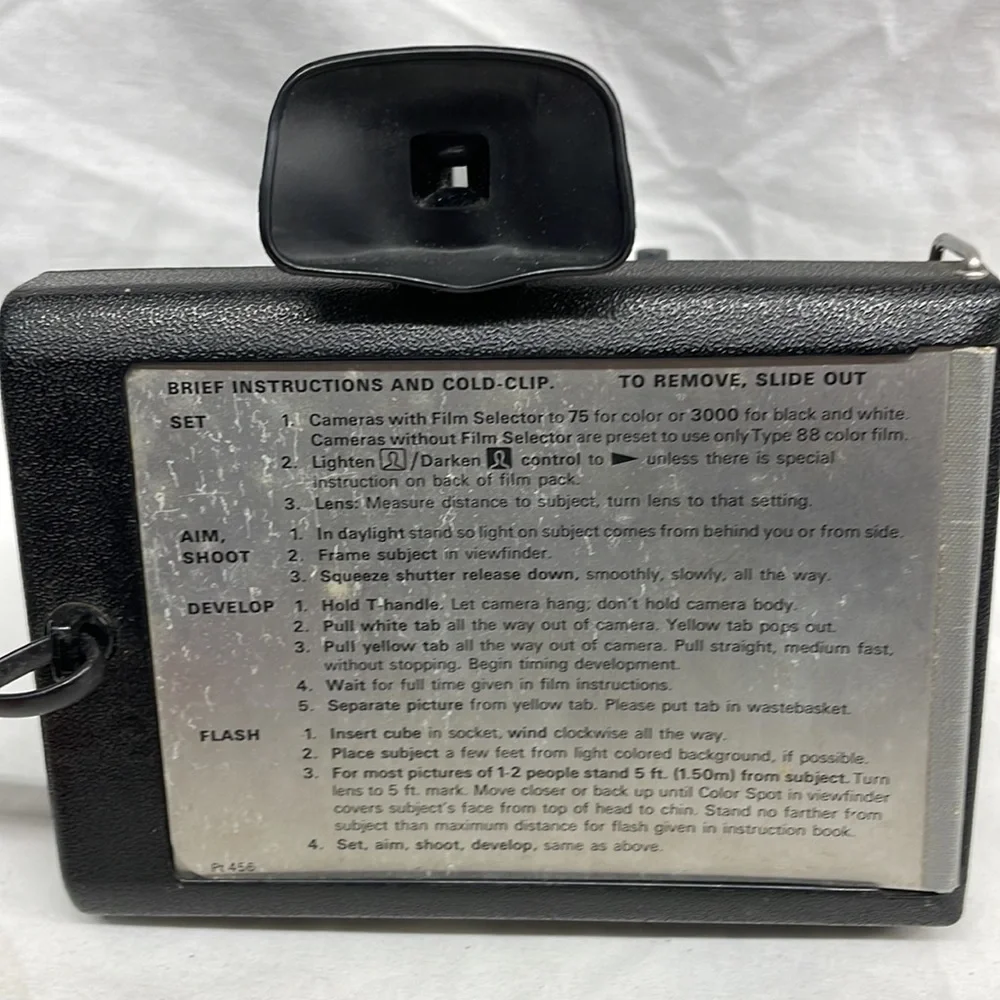Vintage Polaroid land camera square shooter 2 6x5.5x4 4/11/25